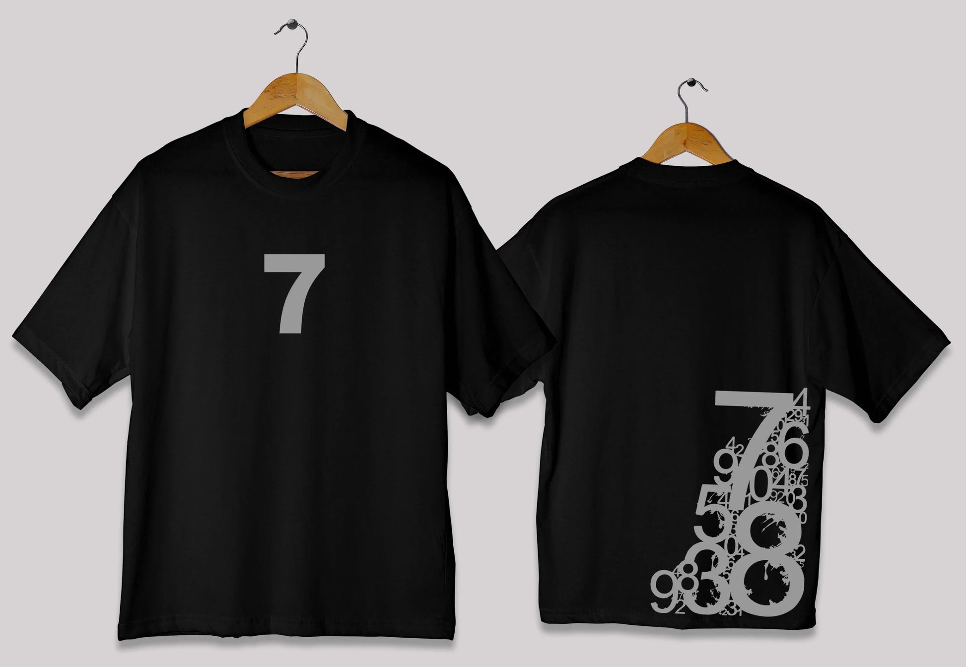 Minimal number 7 oversized t-shirt in black color for men and women in Pakistan with modern number print